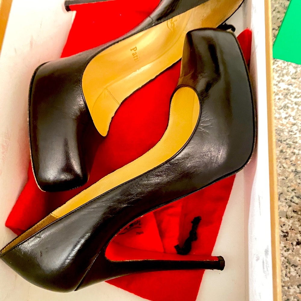 Beautiful Black Christian Louboutin Roland 120 KID sz37.5. 6.5W